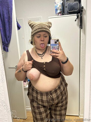 ju_s.paradise nude photo 1