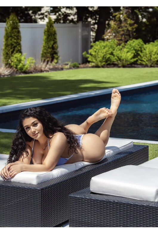 JustCeline nude photo 1