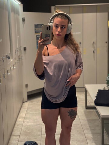 Justine nude photo 40