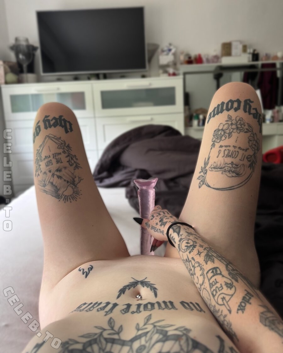 justine_tfs nude photo 8