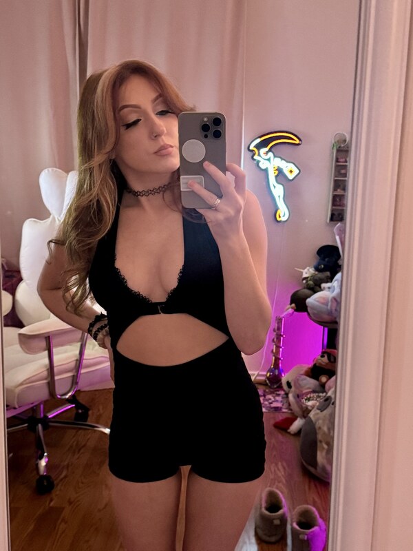 K8iee_ nude photo 2