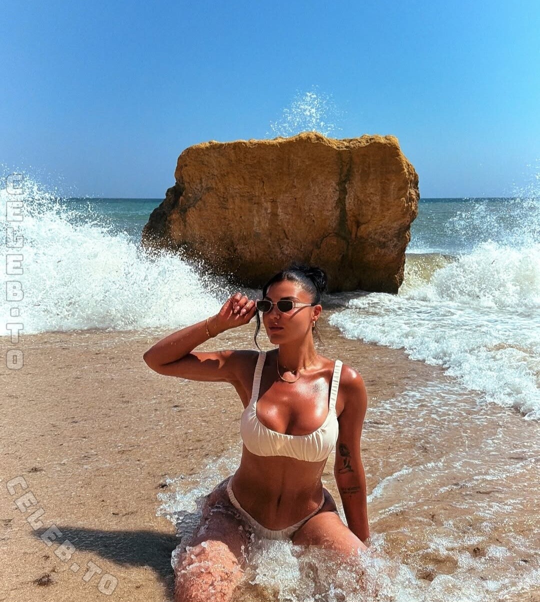 Kabee CH nude photo 5