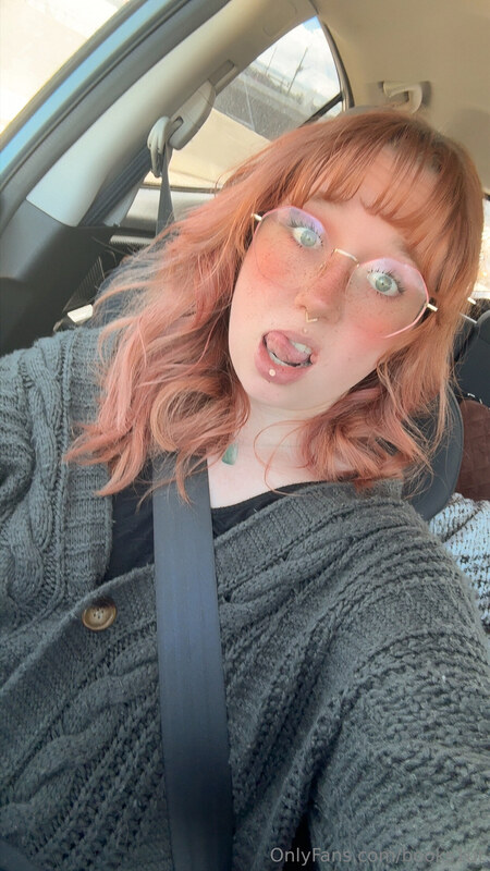 kacyk18 nude photo 26