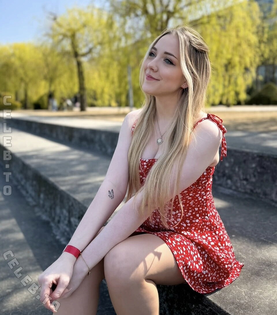 KaddiTV nude photo 3