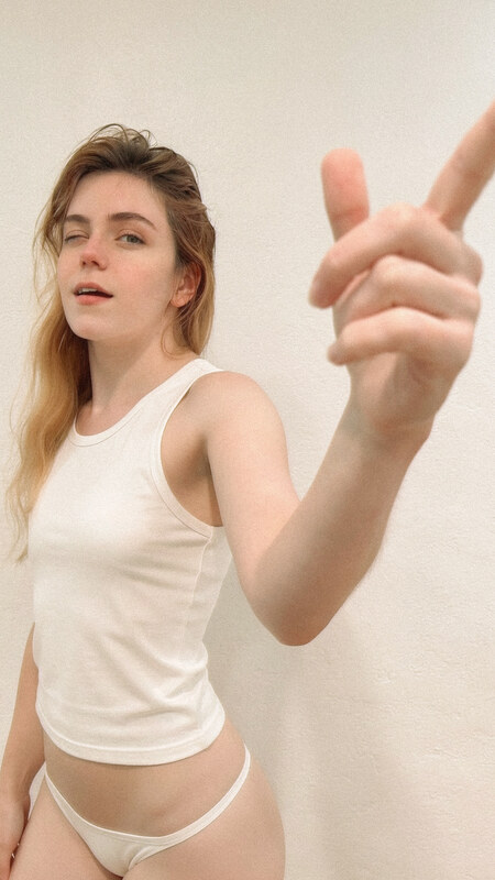 Kadivideo nude photo 2