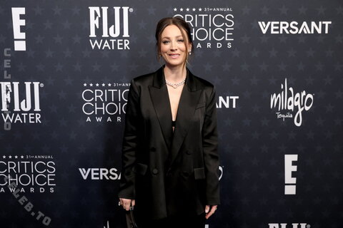 Kaley Cuoco nude photo 5