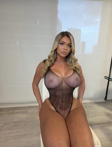 Kandime nude photo 8
