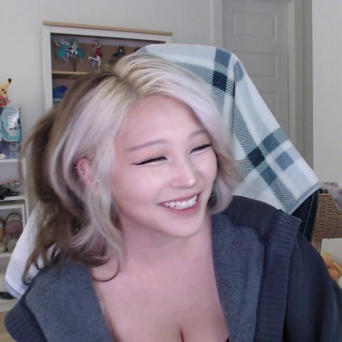 Kang Hee Yoon nude photo 8