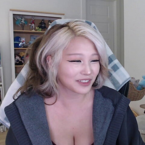 Kang Hee Yoon nude photo 7