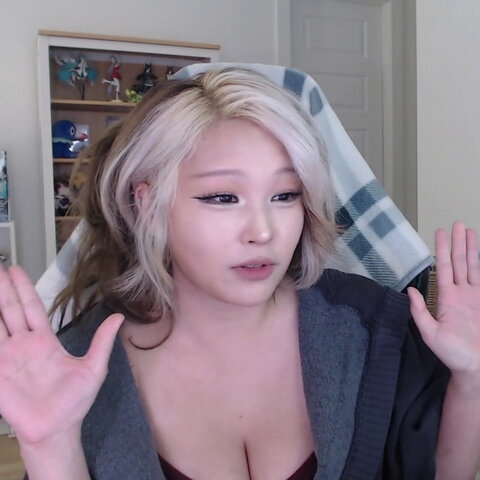 Kang Hee Yoon nude photo 6