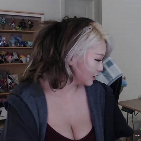 Kang Hee Yoon nude photo 3