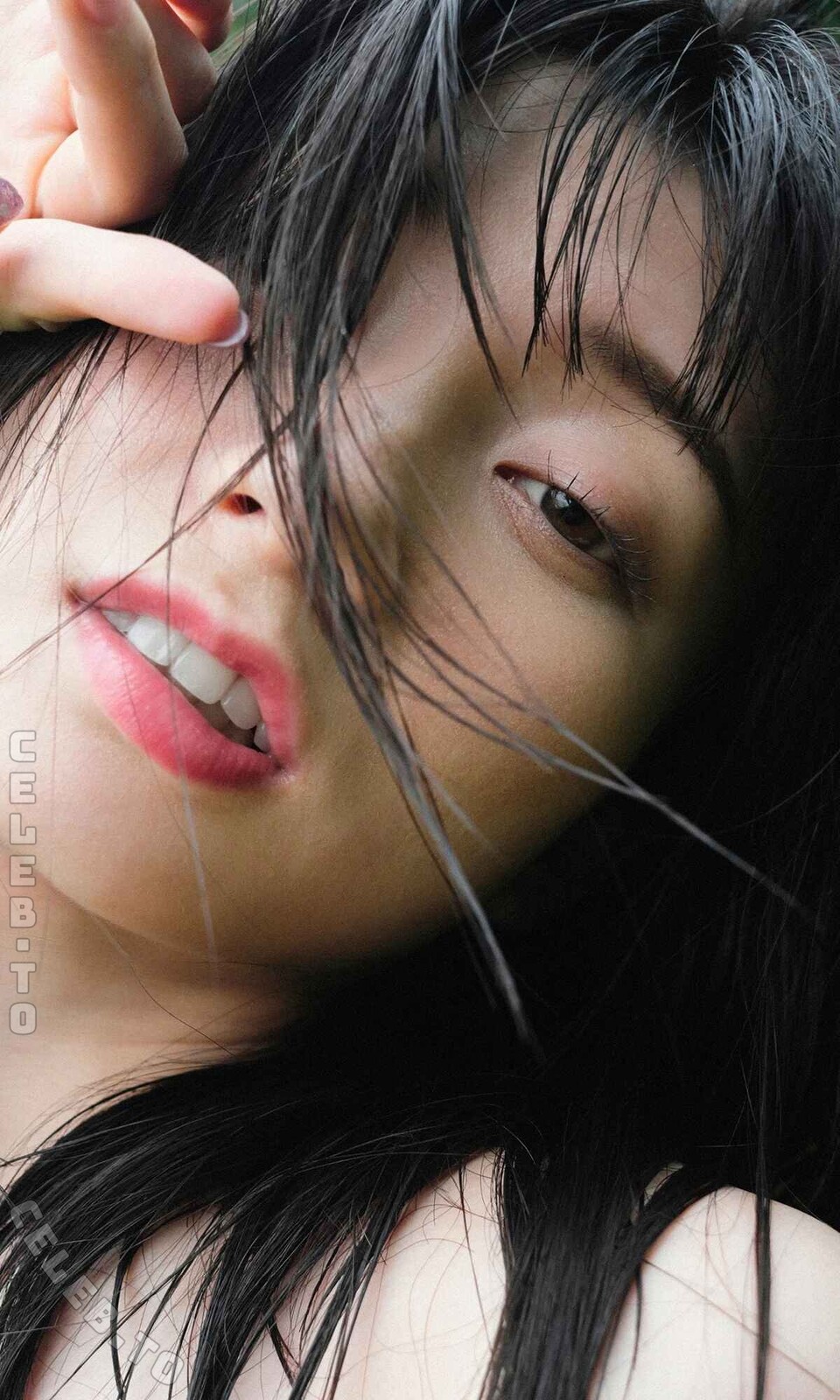 Kanna Seto nude photo 9