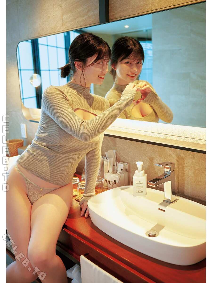 Kanna Seto nude photo 6