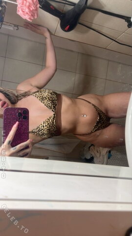Karen.frg nude photo 1