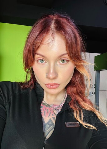 Karina Kherman nude photo 2