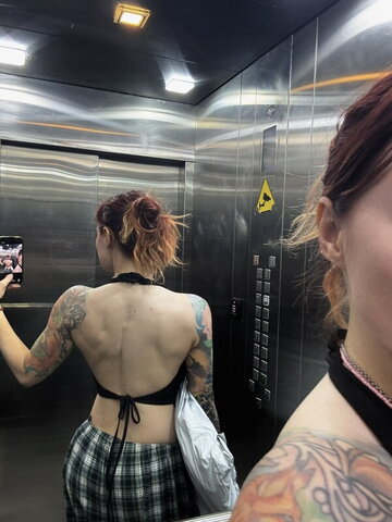 Karina Kherman Fresh (2 photos)