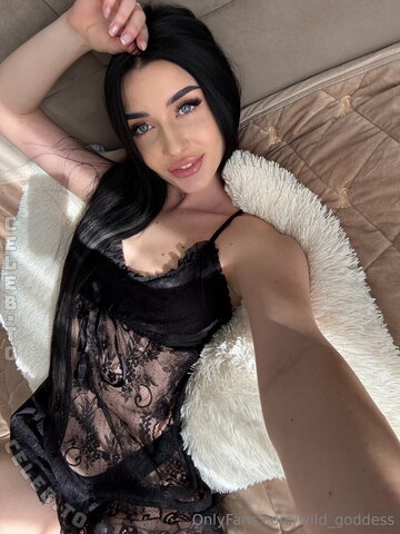Karina Lust nude photo 12