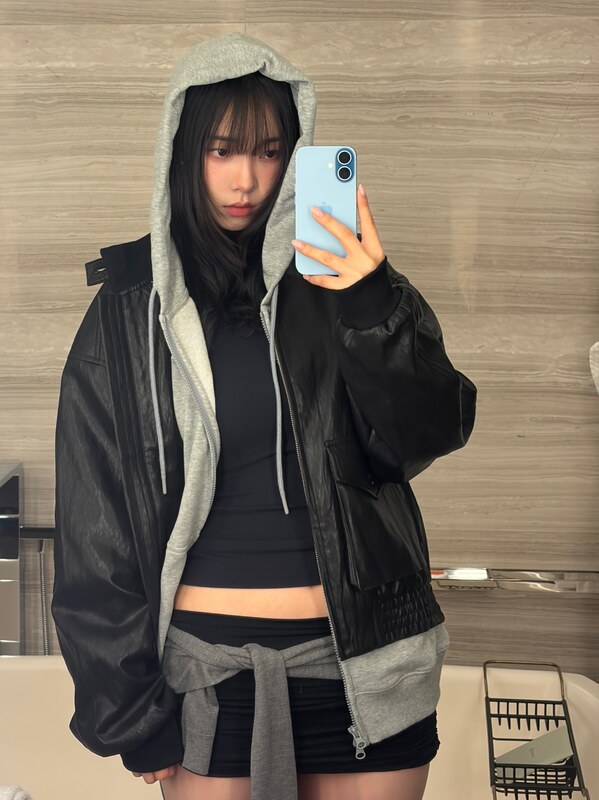Karina nude photo 7