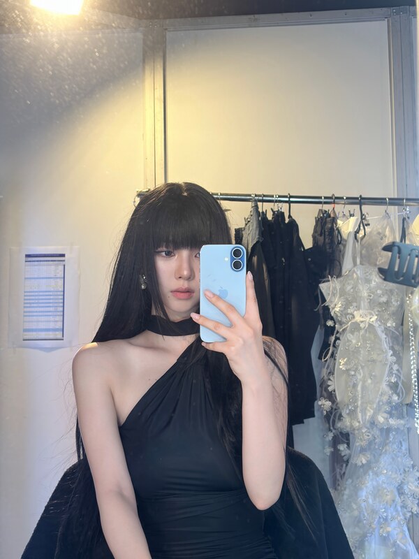 Karina nude photo 2