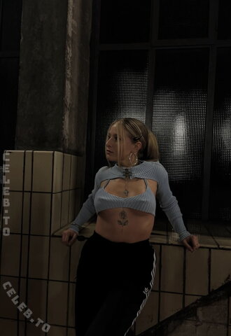 Karina.goltz nude photo 10
