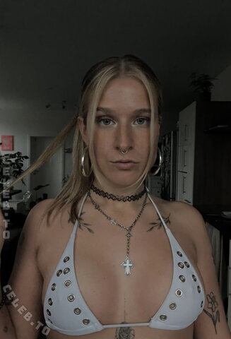 Karina.goltz nude photo 15