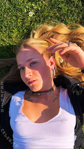 Karina.goltz nude photo 7