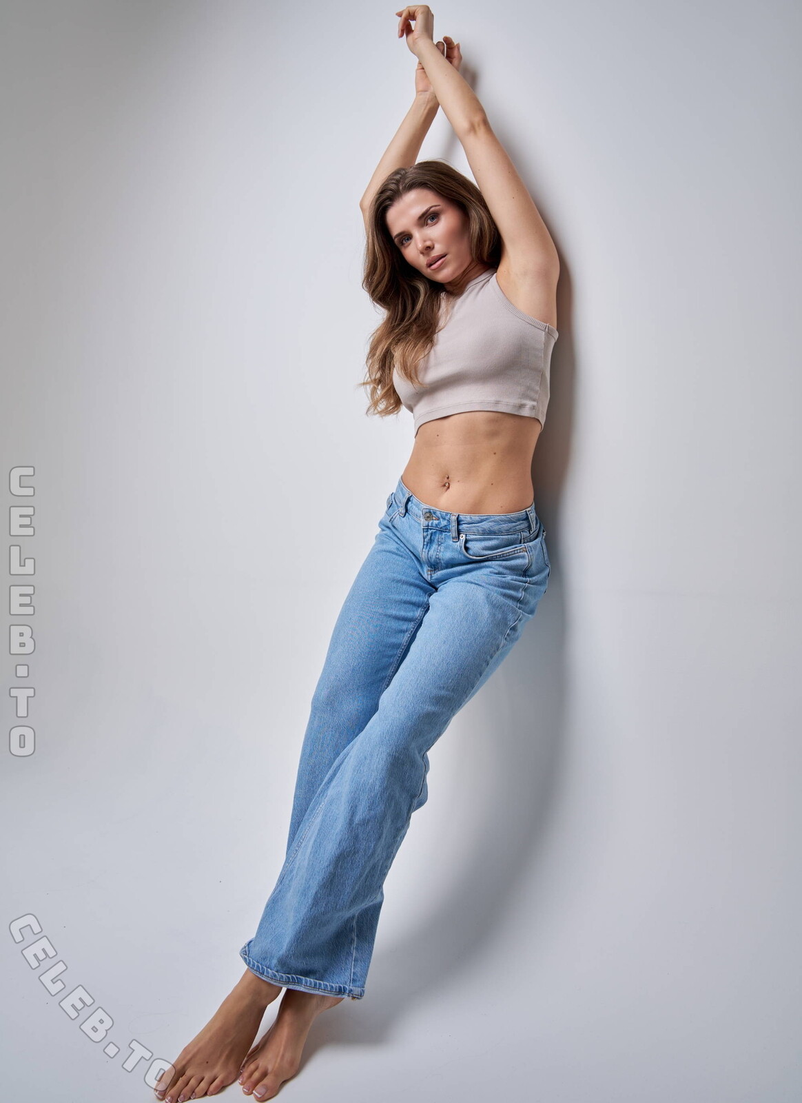 Karinaolech nude photo 1