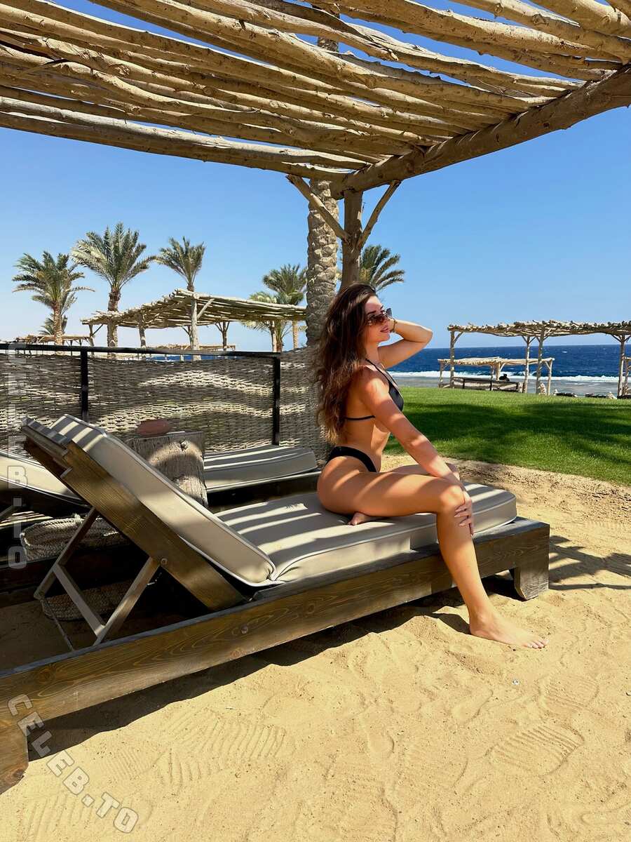 Karinaolech nude photo 3