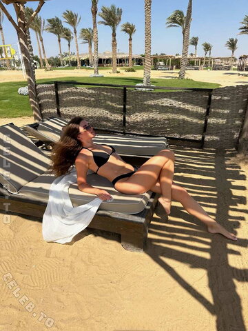 Karinaolech nude photo 2