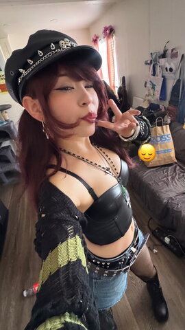 Kariwahh nude photo 13
