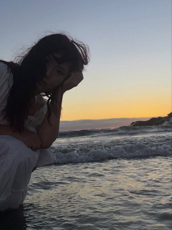 Kariwahh nude photo 3
