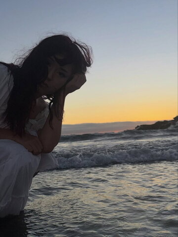 Kariwahh nude photo 10