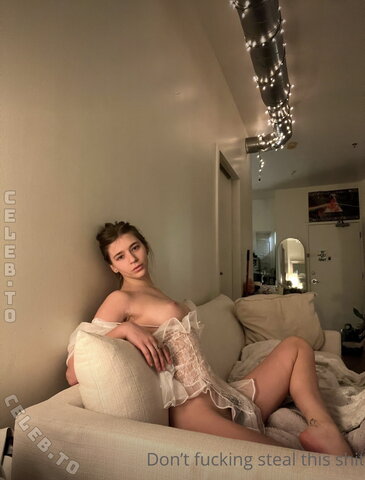 Karlee Lowkee nude photo 9