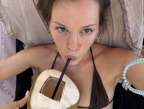 Karlotta Emilie Henke nude photo 18