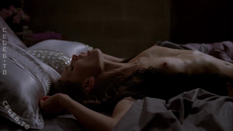 Karolina Wydra nude photo 4