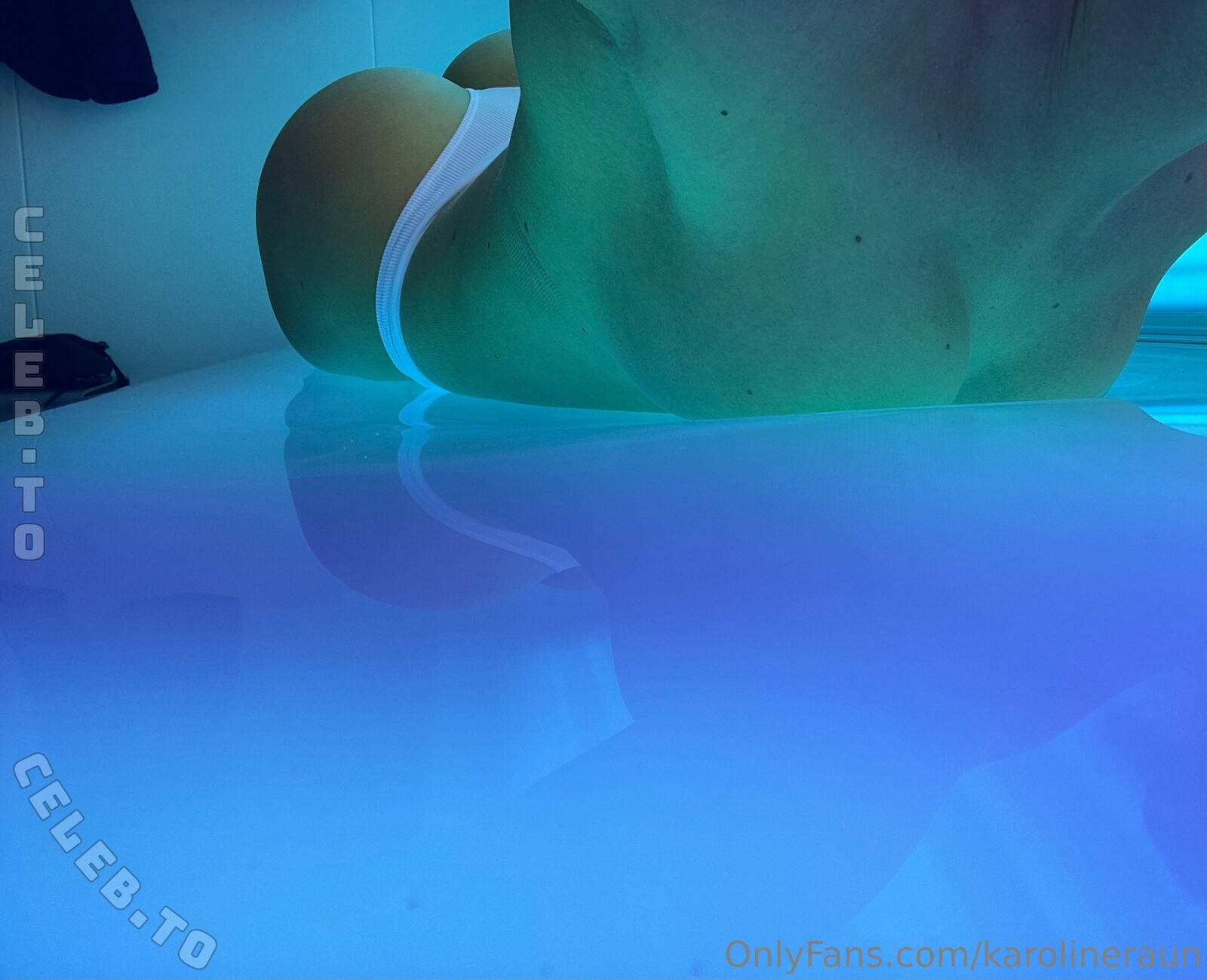 Karoline raun nude photo 17