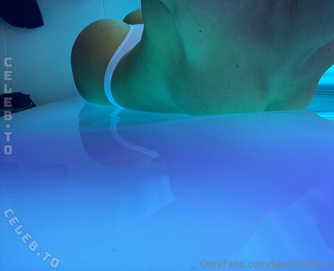 Karoline raun nude photo 6