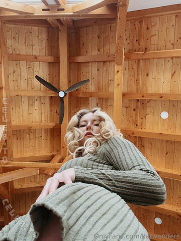 Kat Wonders nude photo 14