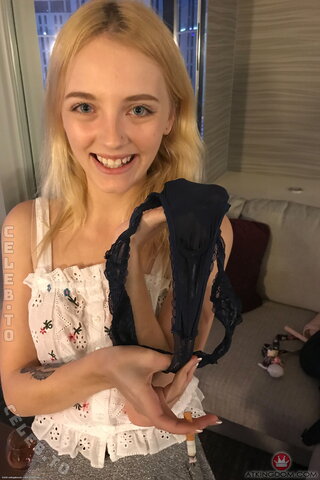 Kate bloom nude photo 17