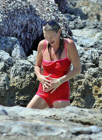 Kate Moss nude photo 13