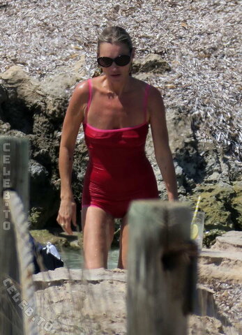 Kate Moss nude photo 8