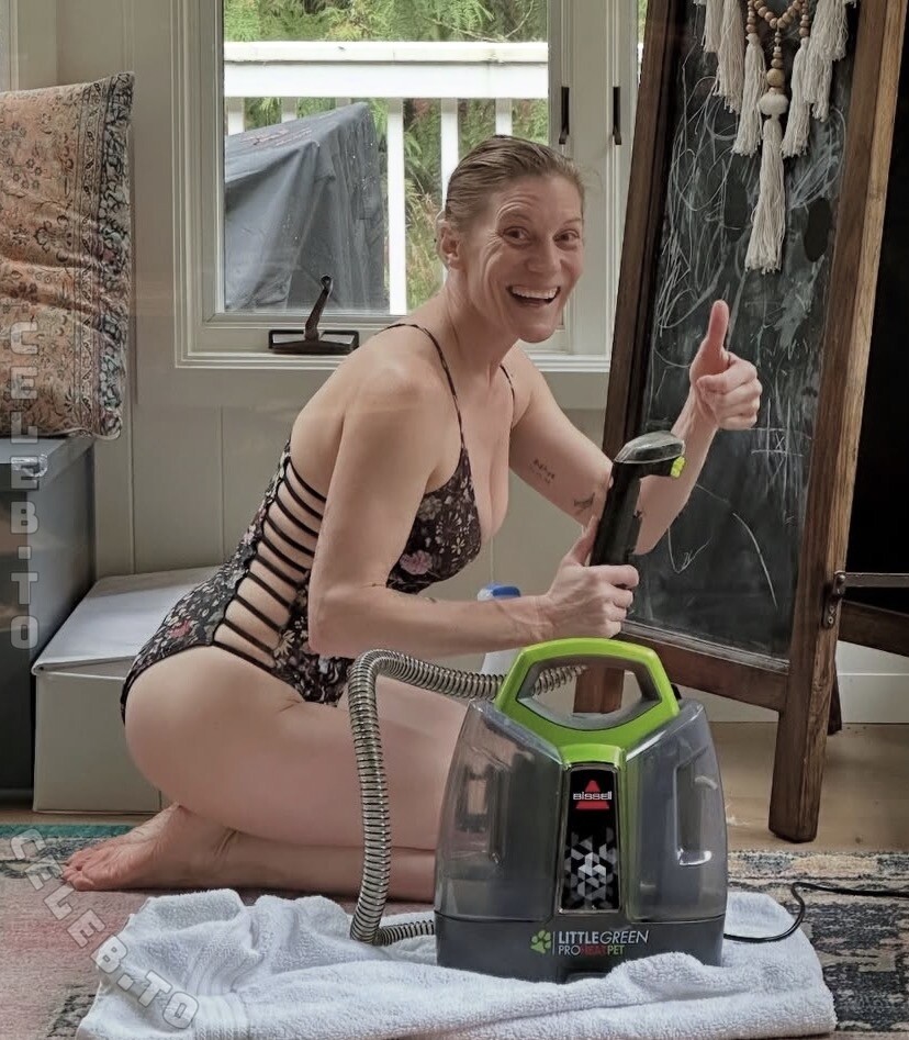 Katee Sackhoff nude photo 1