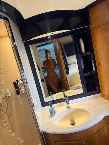 Katerina Karaskova nude photo 3