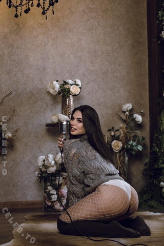 Katerinchik nude photo 5