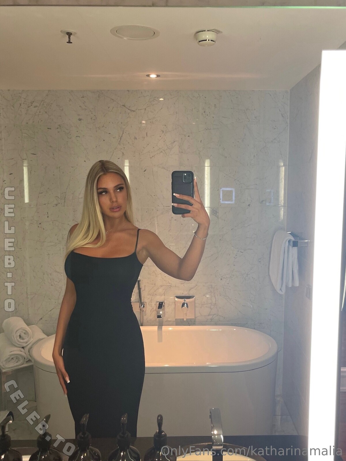 Katharina Amalia nude photo 5