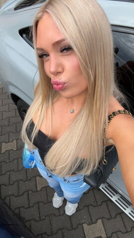 Katharina Amalia nude photo 22