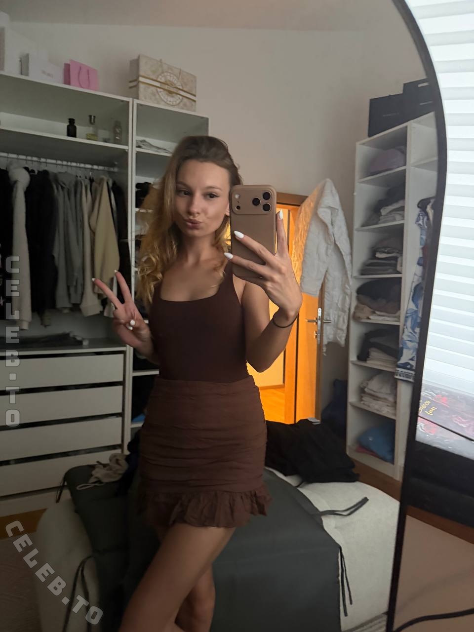 Katharina Hopfer nude photo 14