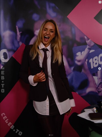 Katharina Kleinfeldt nude photo 18