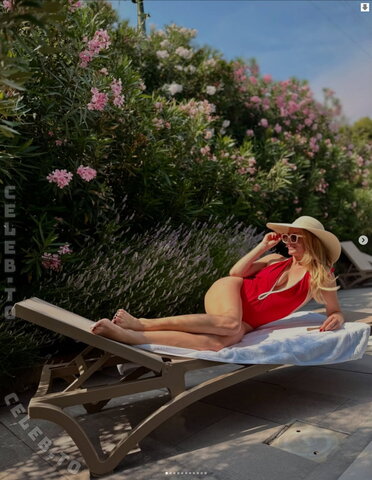 Katharina Kleinfeldt nude photo 5