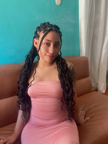 Katherine Ramírez nude photo 5